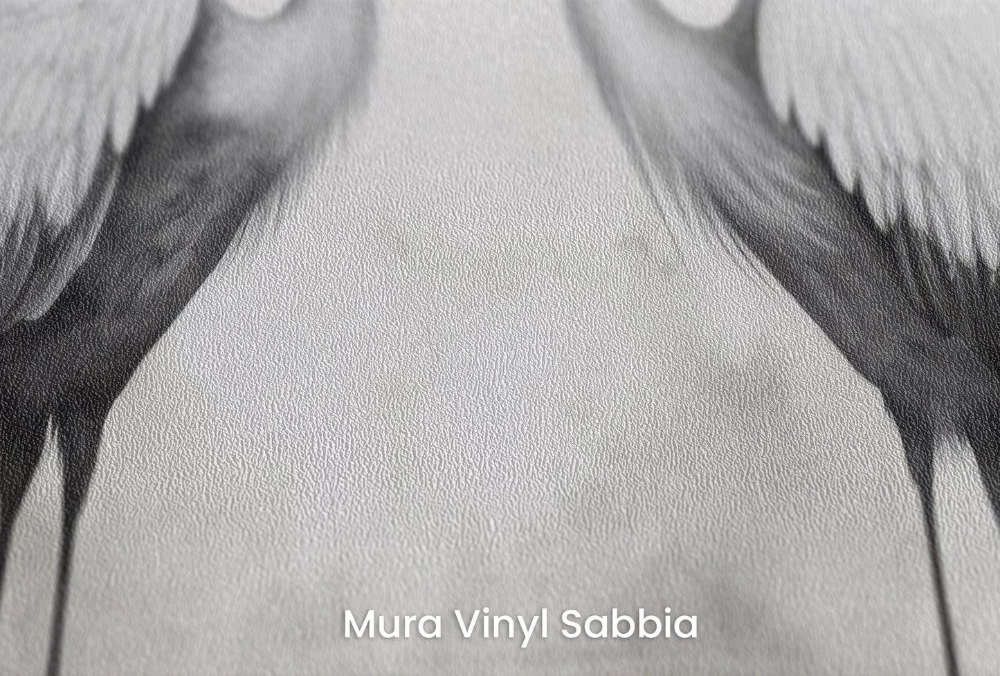 Zbliżenie na artystyczną fototapetę o nazwie Monochrome Elegance #3 na podłożu Mura Vinyl Sabbia struktura grubego ziarna piasku.