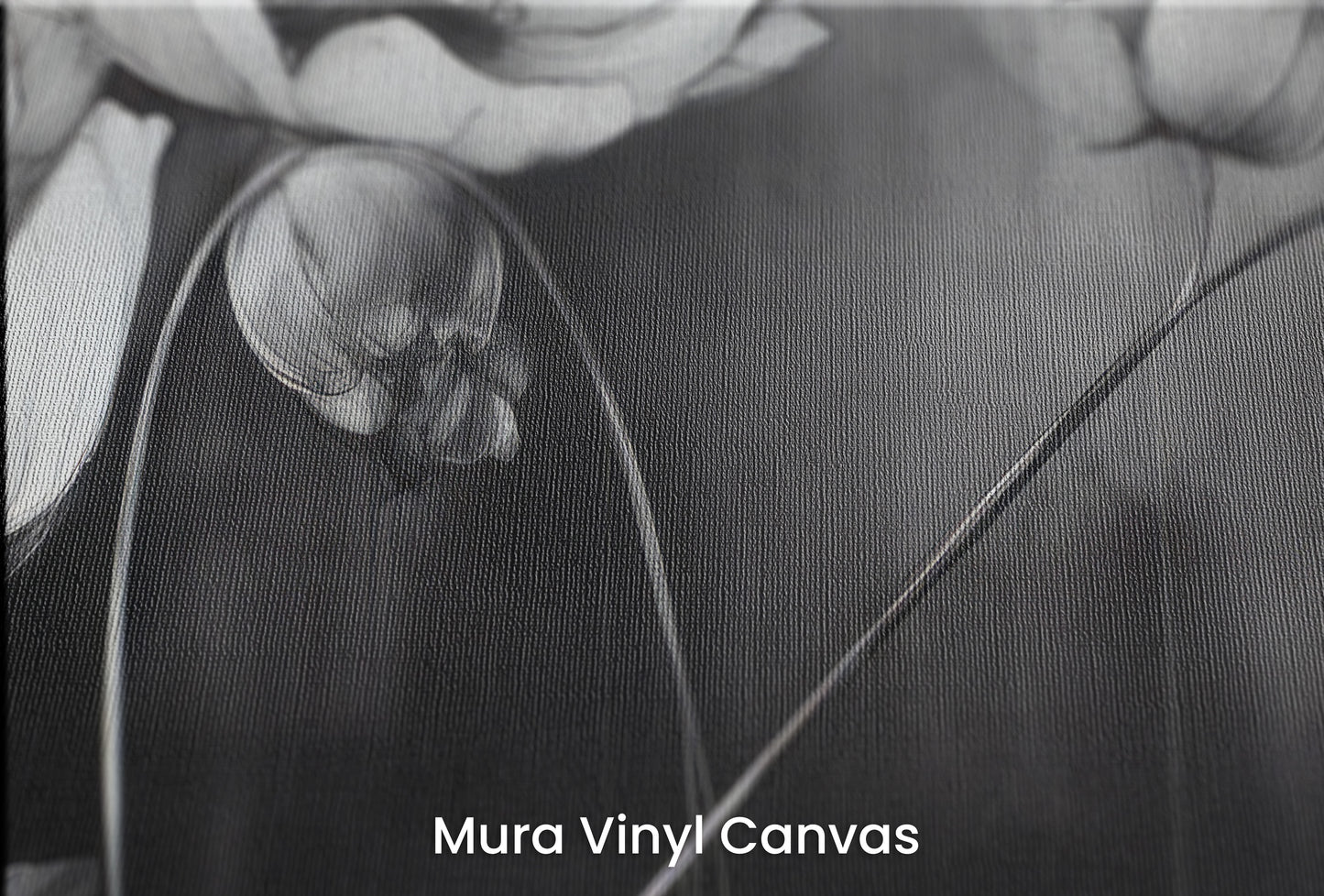 Zbliżenie na artystyczną fototapetę o nazwie SILVER PETALS DANCE na podłożu Mura Vinyl Canvas - faktura naturalnego płótna.