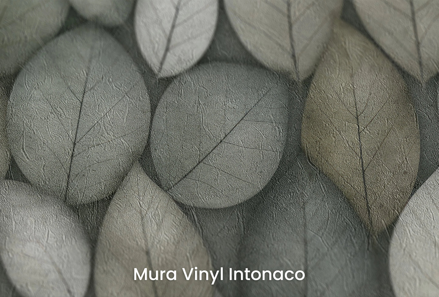 Zbliżenie na artystyczną fototapetę o nazwie Overlapping Nature na podłożu Mura Vinyl Intonaco - struktura tartego tynku.