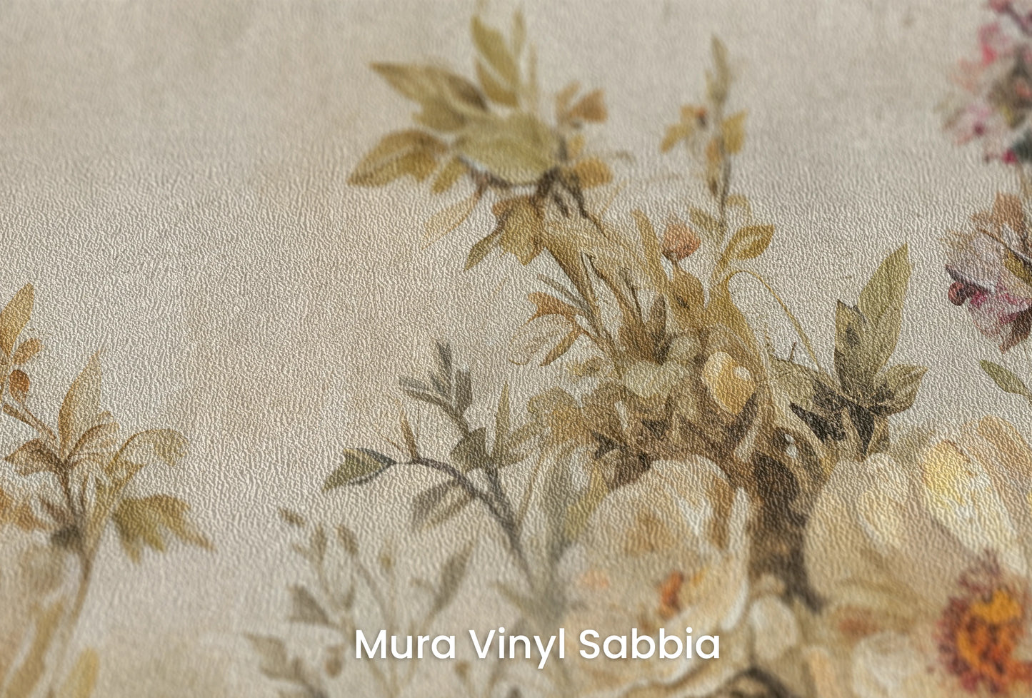 Zbliżenie na artystyczną fototapetę o nazwie Aged Floral Fresco na podłożu Mura Vinyl Sabbia struktura grubego ziarna piasku.