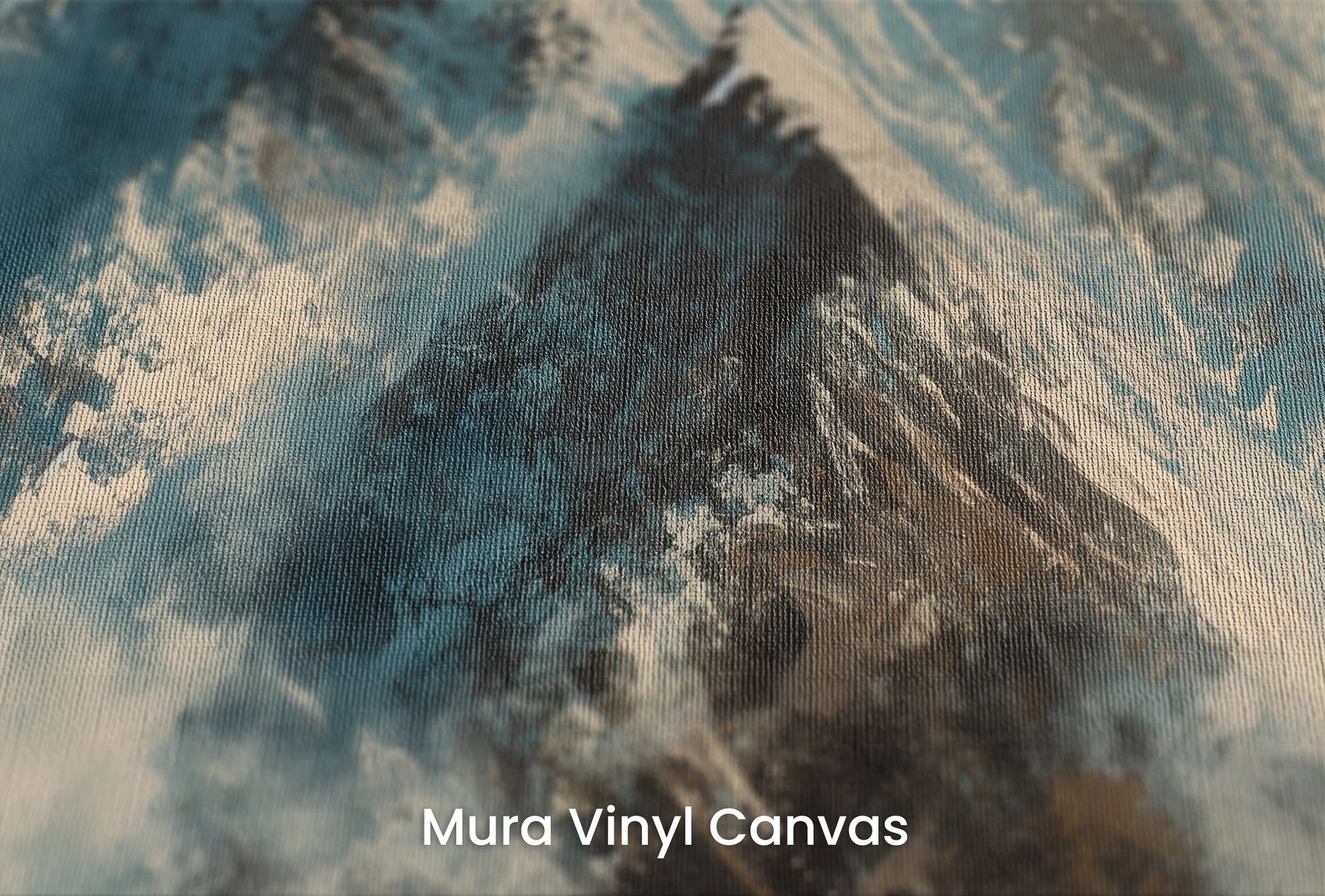 Zbliżenie na artystyczną fototapetę o nazwie Icy Ascent na podłożu Mura Vinyl Canvas - faktura naturalnego płótna.