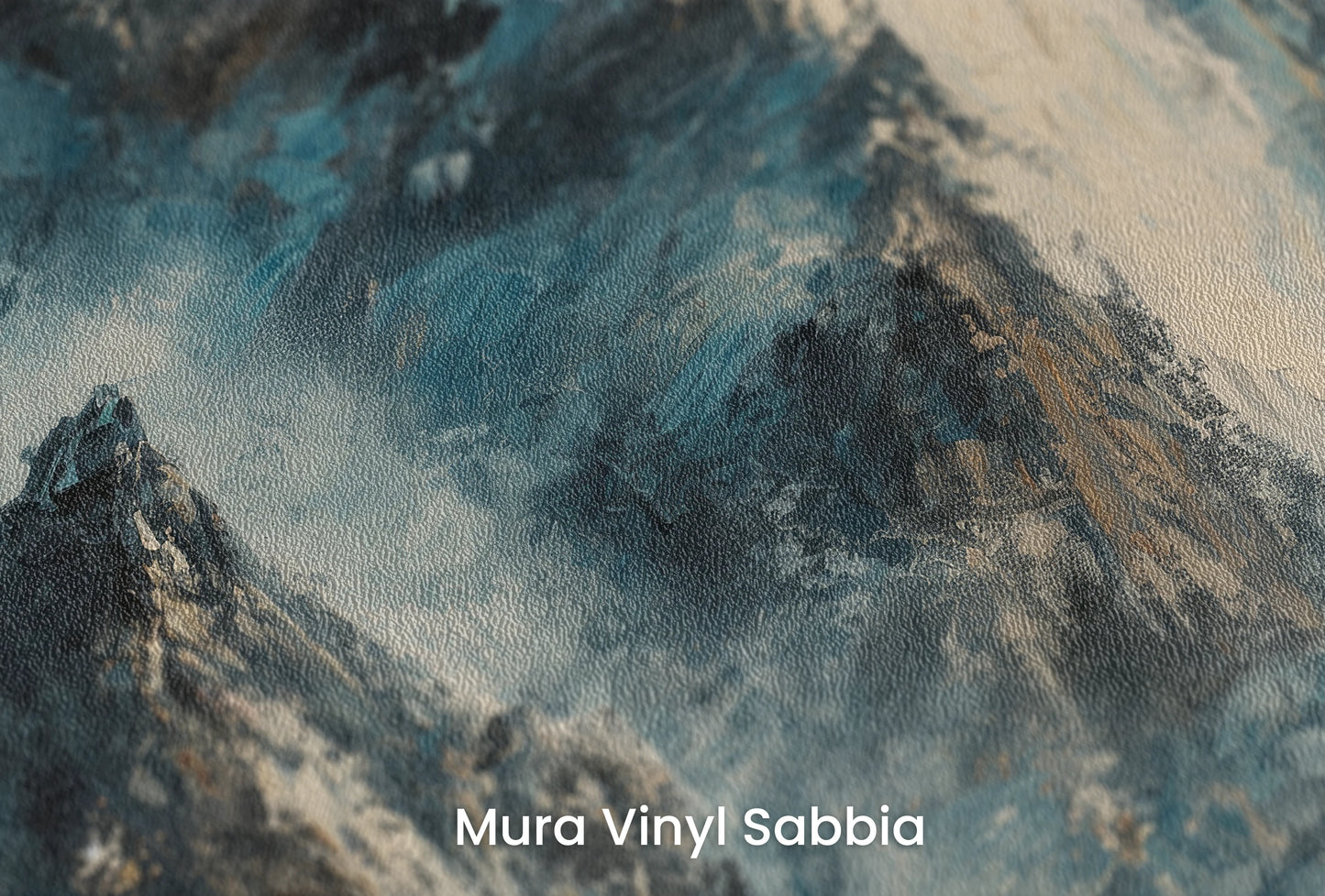 Zbliżenie na artystyczną fototapetę o nazwie Monochrome Peaks na podłożu Mura Vinyl Sabbia struktura grubego ziarna piasku.