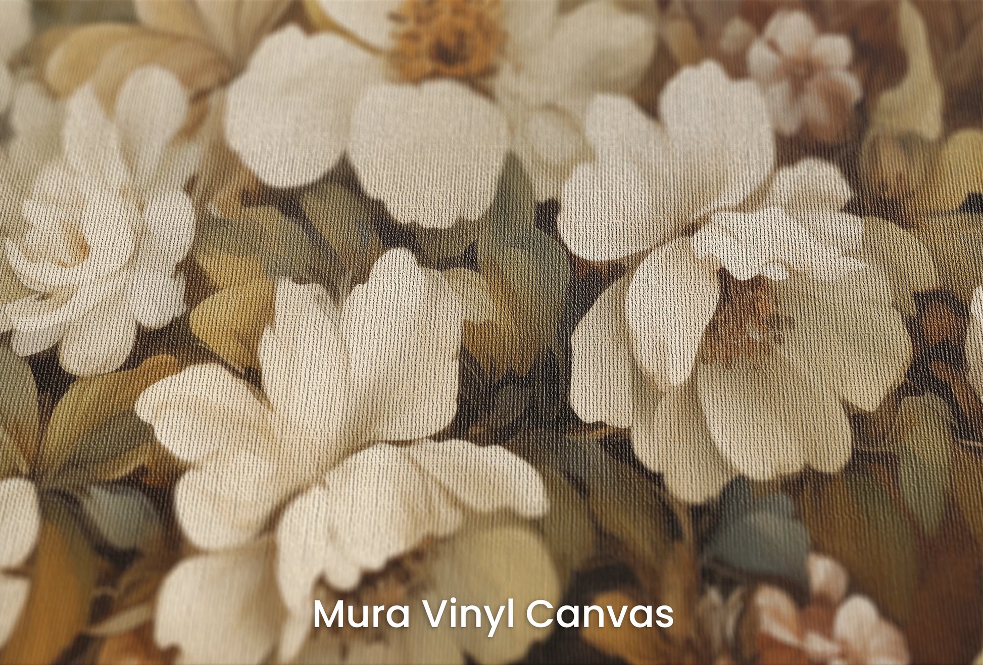 Zbliżenie na artystyczną fototapetę o nazwie Golden Floral Array na podłożu Mura Vinyl Canvas - faktura naturalnego płótna.