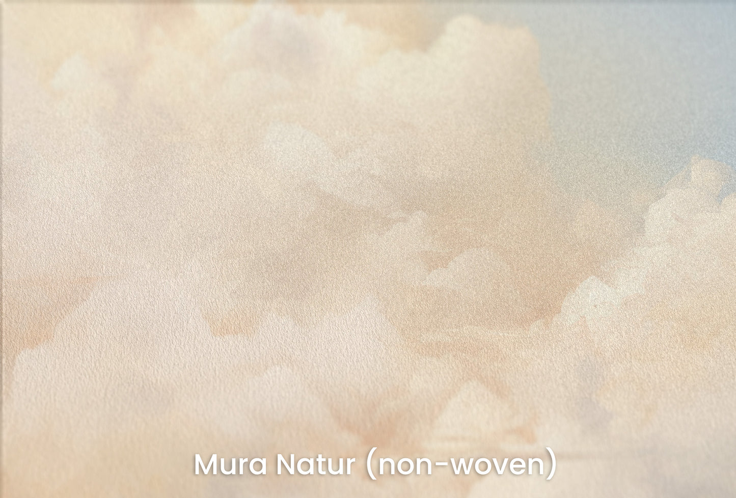 Zbliżenie na artystyczną fototapetę o nazwie CELESTIAL AMBER CASCADE na podłożu Mura Natur (non-woven) - naturalne i ekologiczne podłoże.