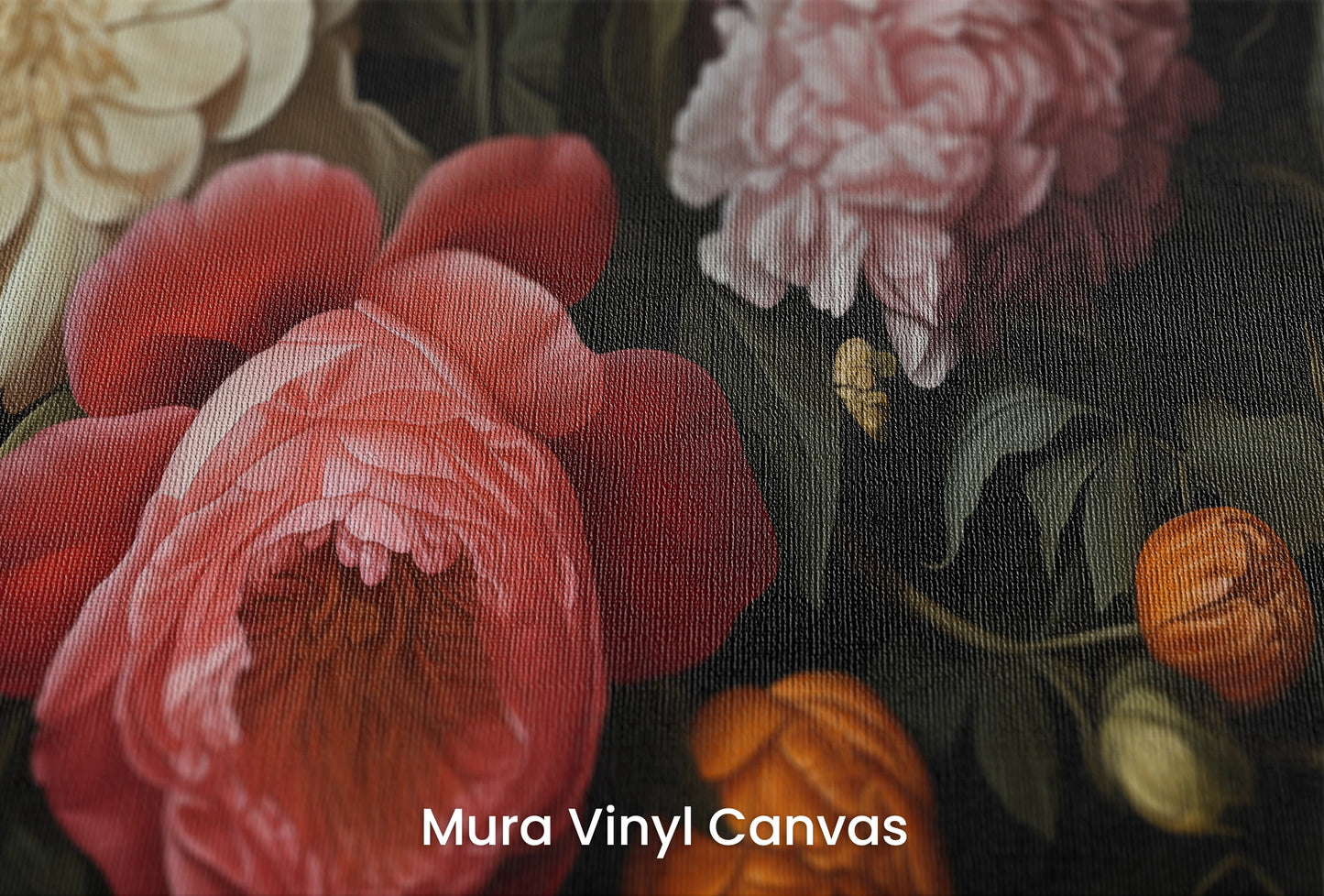 Zbliżenie na artystyczną fototapetę o nazwie Dutch Floral Classic na podłożu Mura Vinyl Canvas - faktura naturalnego płótna.