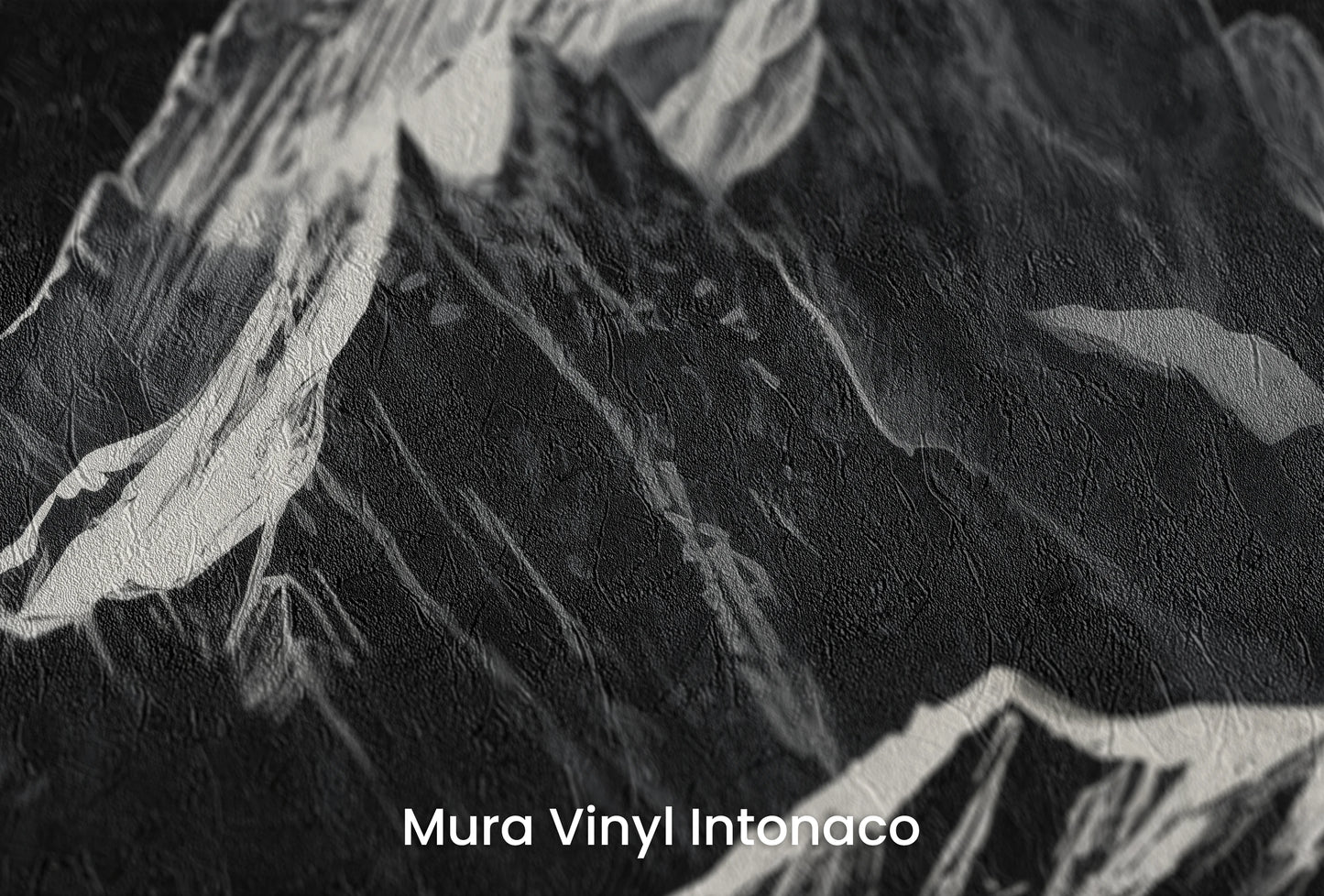 Zbliżenie na artystyczną fototapetę o nazwie Nocturnal Elegance na podłożu Mura Vinyl Intonaco - struktura tartego tynku.