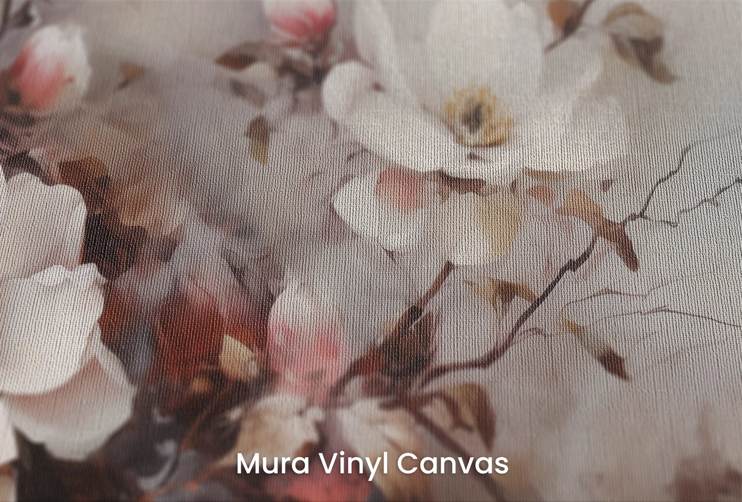 Zbliżenie na artystyczną fototapetę o nazwie Magnolia Smoke na podłożu Mura Vinyl Canvas - faktura naturalnego płótna.