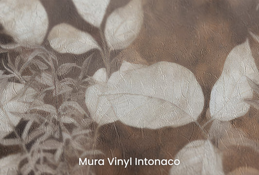 Zbliżenie na artystyczną fototapetę o nazwie Botanical Elegance #2 na podłożu Mura Vinyl Intonaco - struktura tartego tynku.