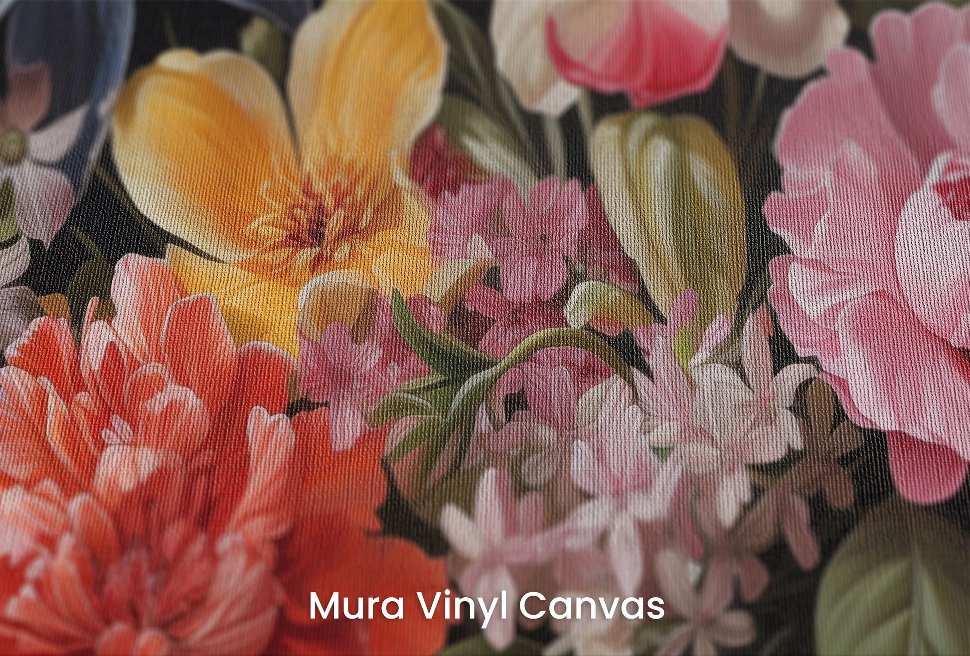 Zbliżenie na artystyczną fototapetę o nazwie Floral Tapestry na podłożu Mura Vinyl Canvas - faktura naturalnego płótna.