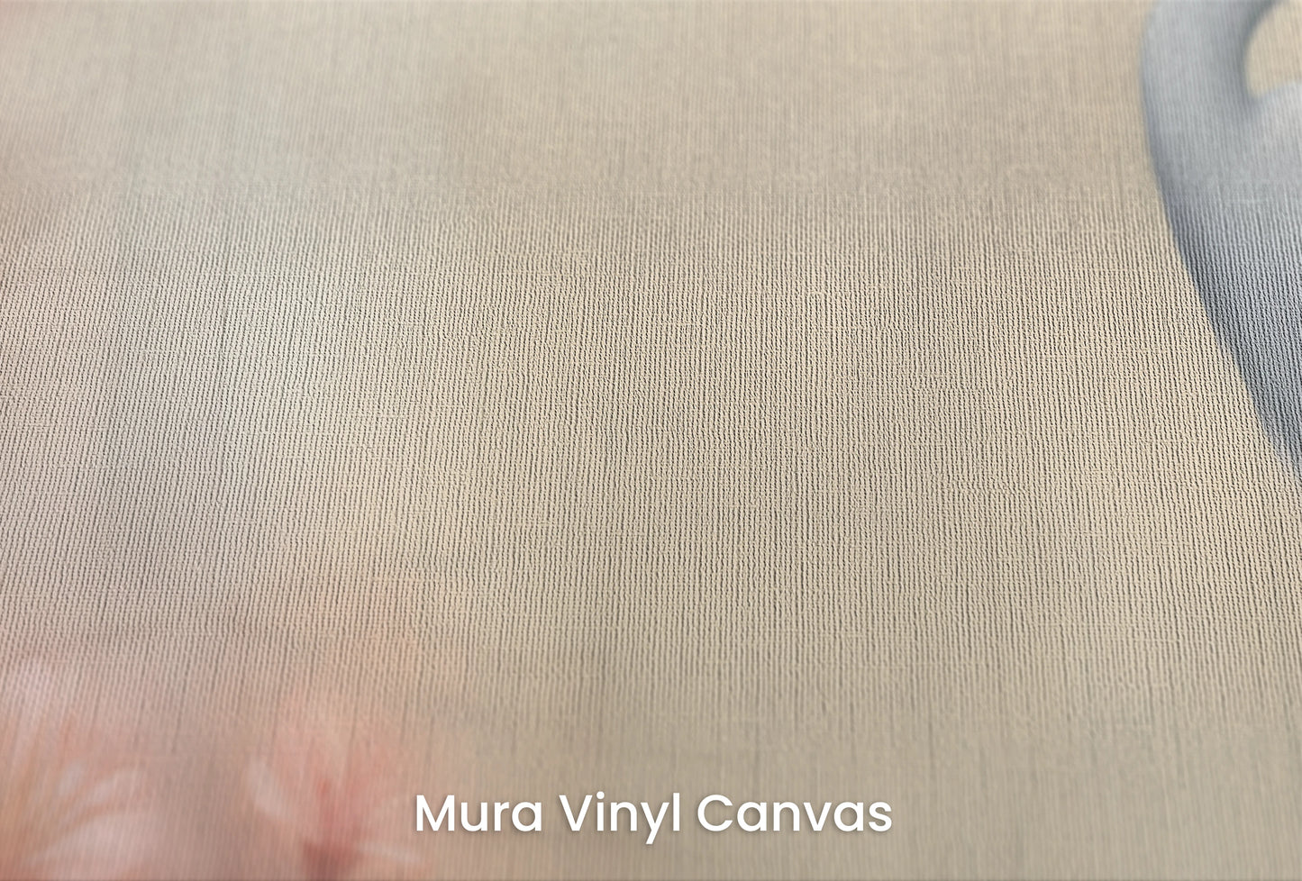 Zbliżenie na artystyczną fototapetę o nazwie Graceful Crane na podłożu Mura Vinyl Canvas - faktura naturalnego płótna.