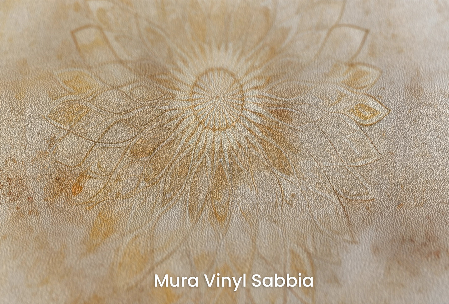 Zbliżenie na artystyczną fototapetę o nazwie Subtle Sunburst na podłożu Mura Vinyl Sabbia struktura grubego ziarna piasku.