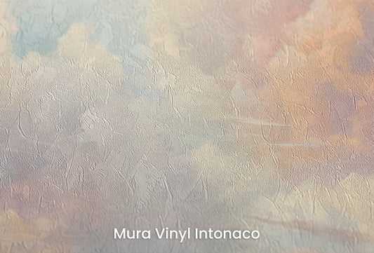 Zbliżenie na artystyczną fototapetę o nazwie Serene Skies na podłożu Mura Vinyl Intonaco - struktura tartego tynku.