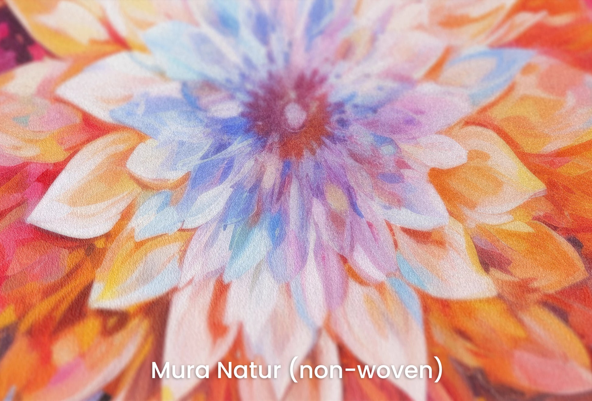 Zbliżenie na artystyczną fototapetę o nazwie Radiant Bloom na podłożu Mura Natur (non-woven) - naturalne i ekologiczne podłoże.