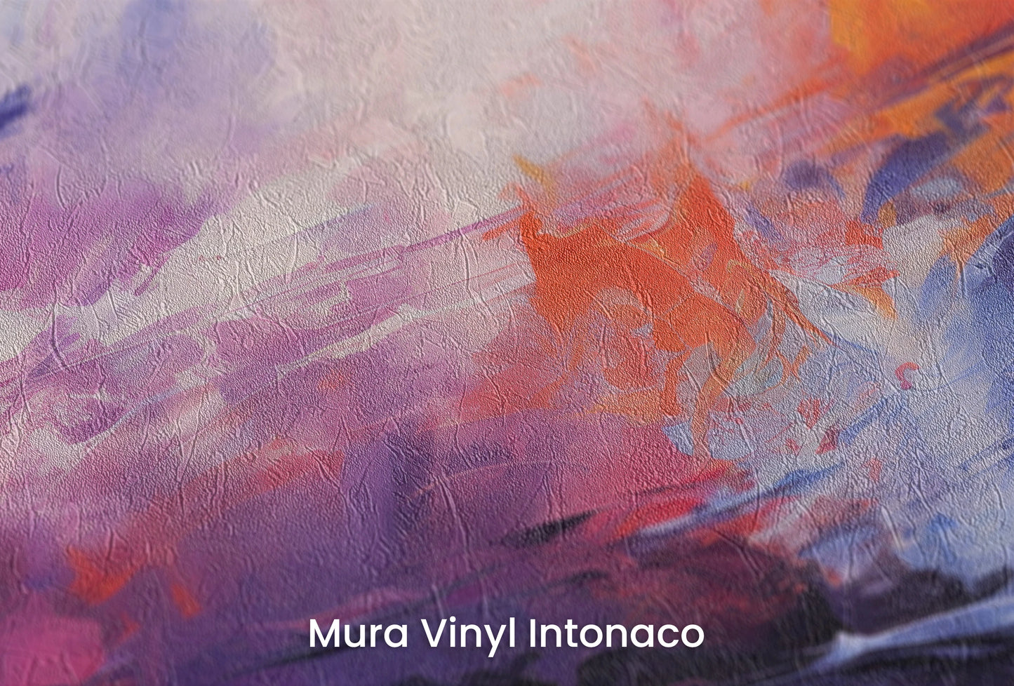 Zbliżenie na artystyczną fototapetę o nazwie Vivid Dreamscape na podłożu Mura Vinyl Intonaco - struktura tartego tynku.