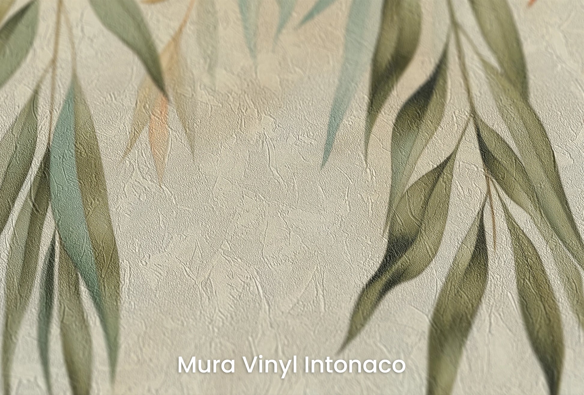 Zbliżenie na artystyczną fototapetę o nazwie Serenity Leaves na podłożu Mura Vinyl Intonaco - struktura tartego tynku.