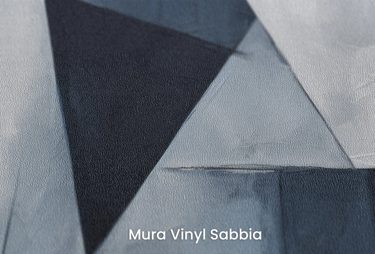 Zbliżenie na artystyczną fototapetę o nazwie Abstract Dimension na podłożu Mura Vinyl Sabbia struktura grubego ziarna piasku.