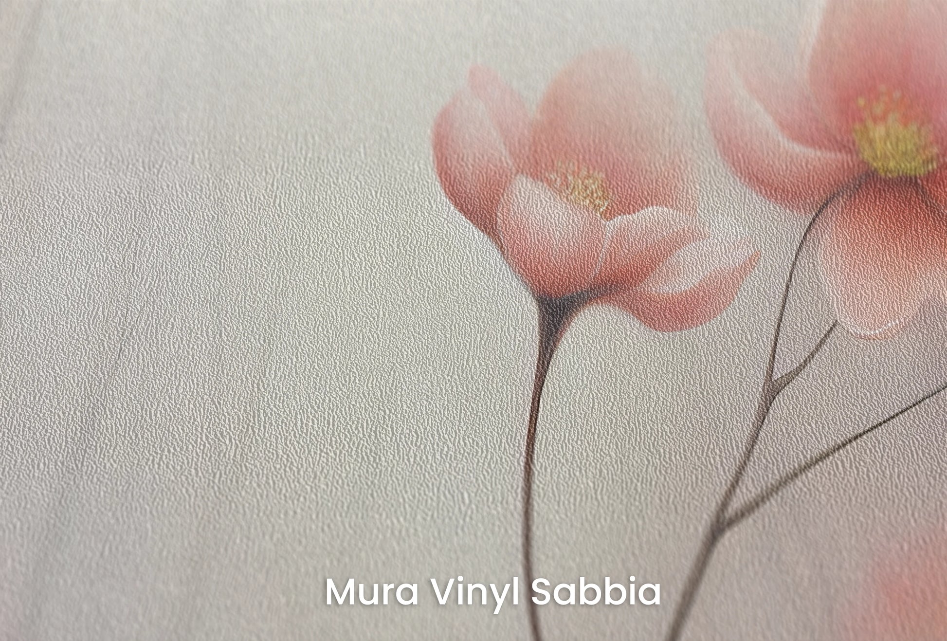 Zbliżenie na artystyczną fototapetę o nazwie Dreamy Flora na podłożu Mura Vinyl Sabbia struktura grubego ziarna piasku.