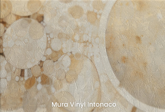 Zbliżenie na artystyczną fototapetę o nazwie AMBER CIRCLES ABSTRACTION na podłożu Mura Vinyl Intonaco - struktura tartego tynku.
