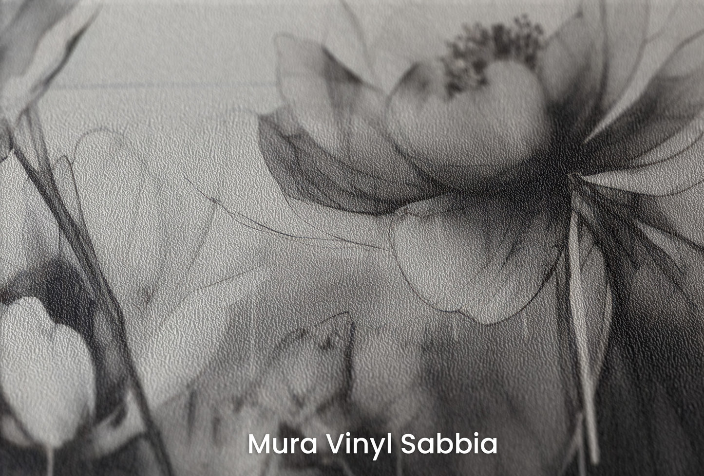Zbliżenie na artystyczną fototapetę o nazwie GRAPHITE GARDEN GRACE na podłożu Mura Vinyl Sabbia struktura grubego ziarna piasku.