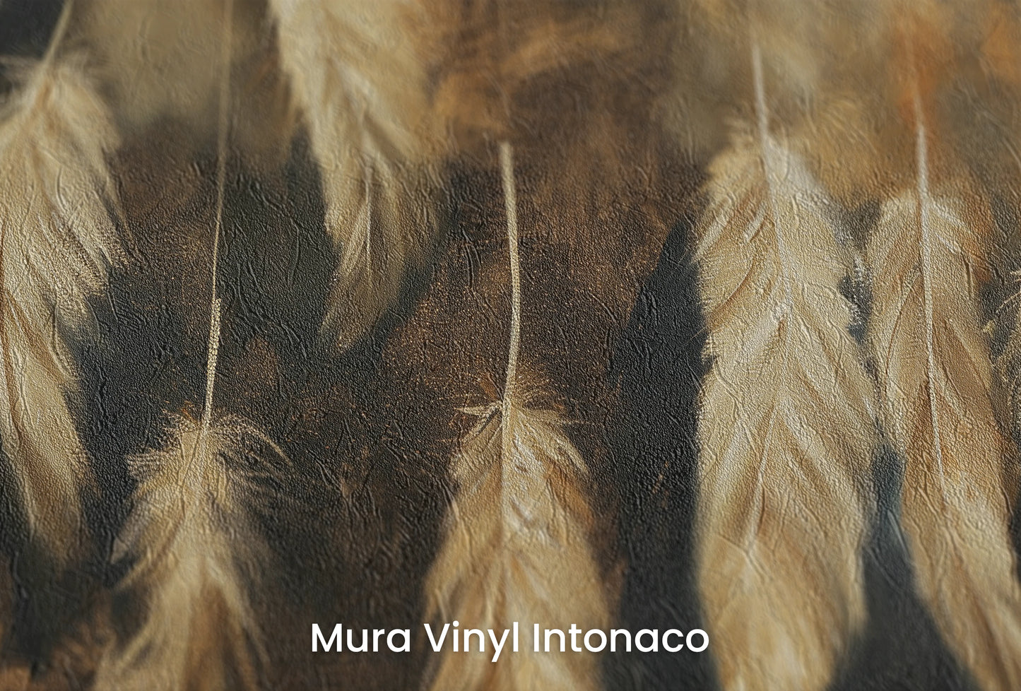 Zbliżenie na artystyczną fototapetę o nazwie Golden Essence na podłożu Mura Vinyl Intonaco - struktura tartego tynku.