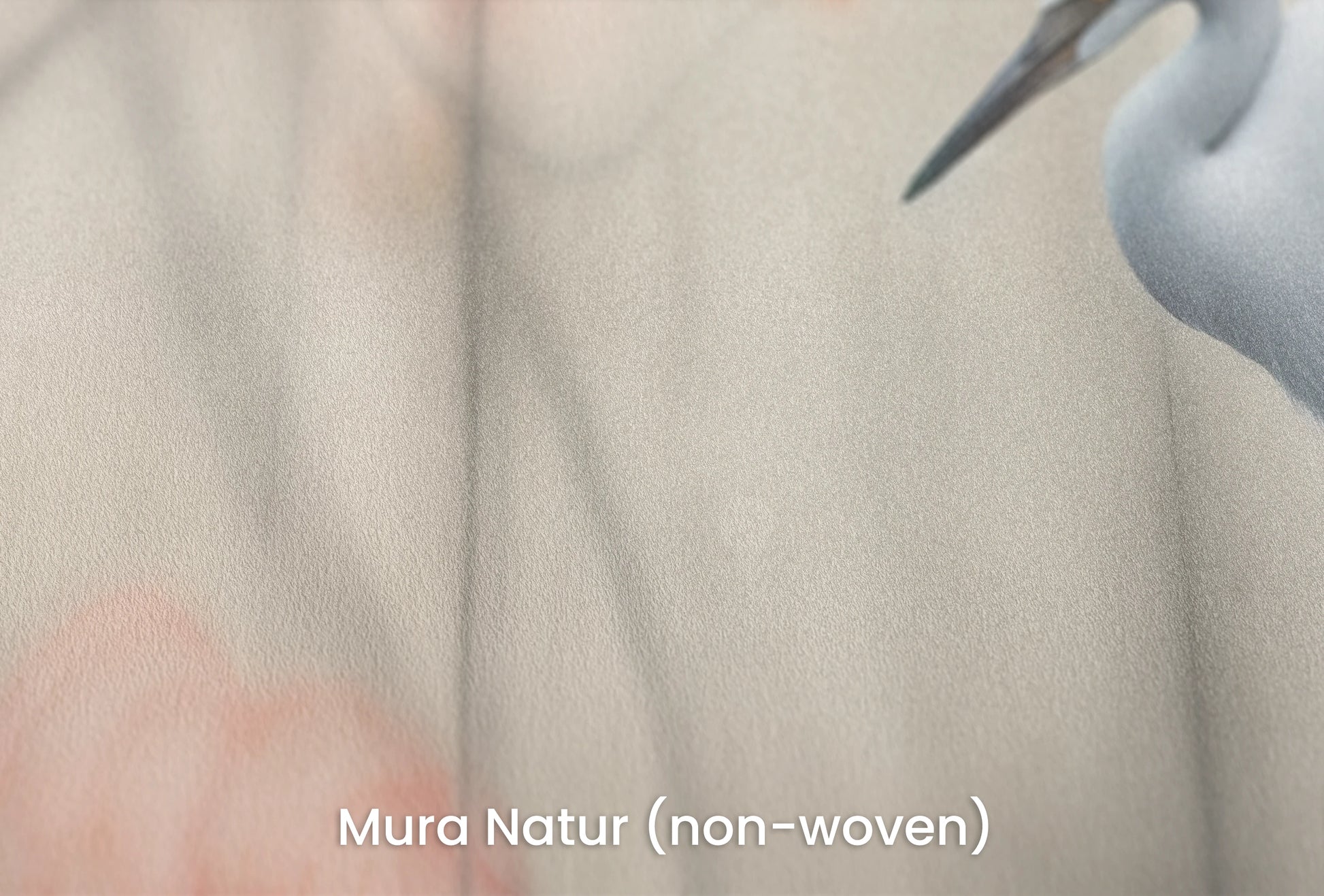 Zbliżenie na artystyczną fototapetę o nazwie Solitary Heron na podłożu Mura Natur (non-woven) - naturalne i ekologiczne podłoże.