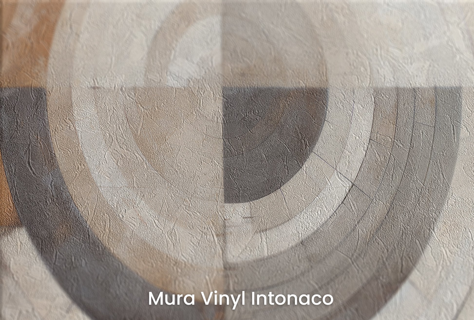 Zbliżenie na artystyczną fototapetę o nazwie MONOCHROME ECLIPSE ABSTRACTION na podłożu Mura Vinyl Intonaco - struktura tartego tynku.