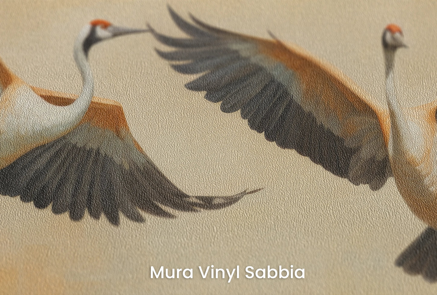 Zbliżenie na artystyczną fototapetę o nazwie Golden Duet na podłożu Mura Vinyl Sabbia struktura grubego ziarna piasku.