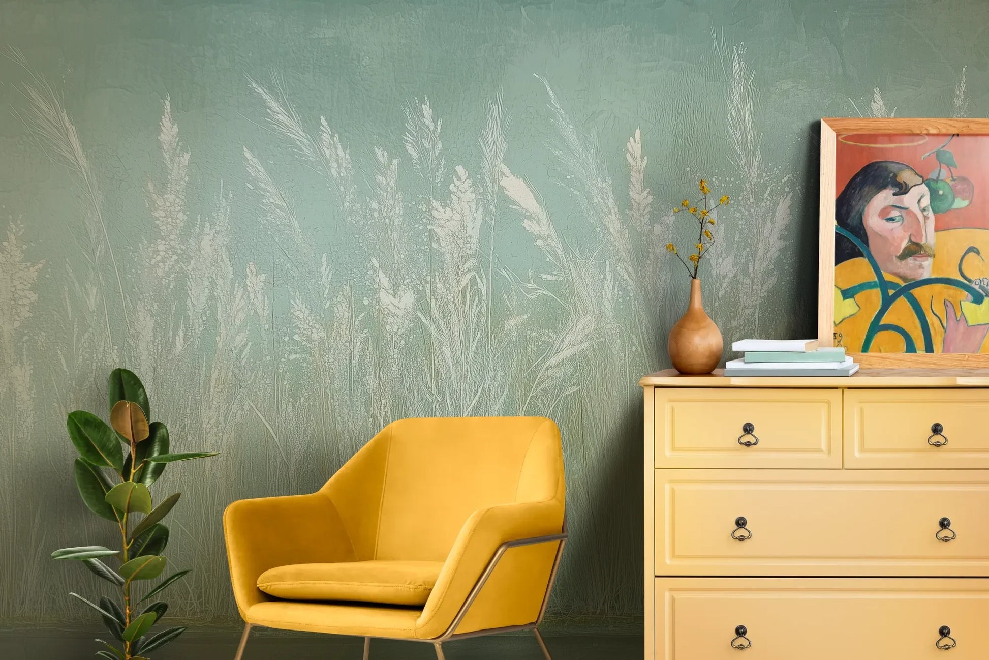 Wzór fototapety REED VERSES - tapeta z delikatnymi trawami na miętowym tle pokazanej w aranżacji salonu.