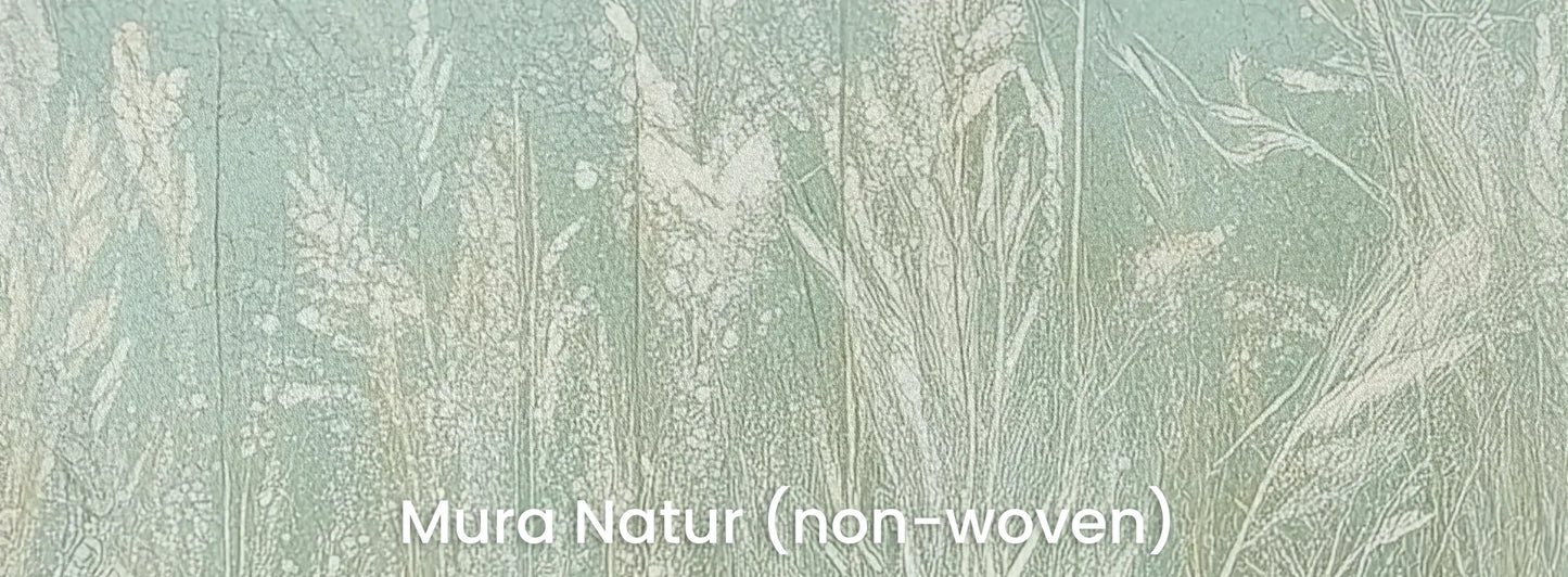 Zbliżenie na fototapetę REED VERSES - tapeta z delikatnymi trawami na miętowym tle na naturalnym podłożu ekologicznym.