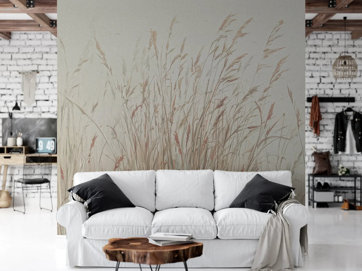 Wzór fototapety MORNING WHISPERS - tapeta z mglistymi trawami o świcie pokazanej w aranżacji salonu.