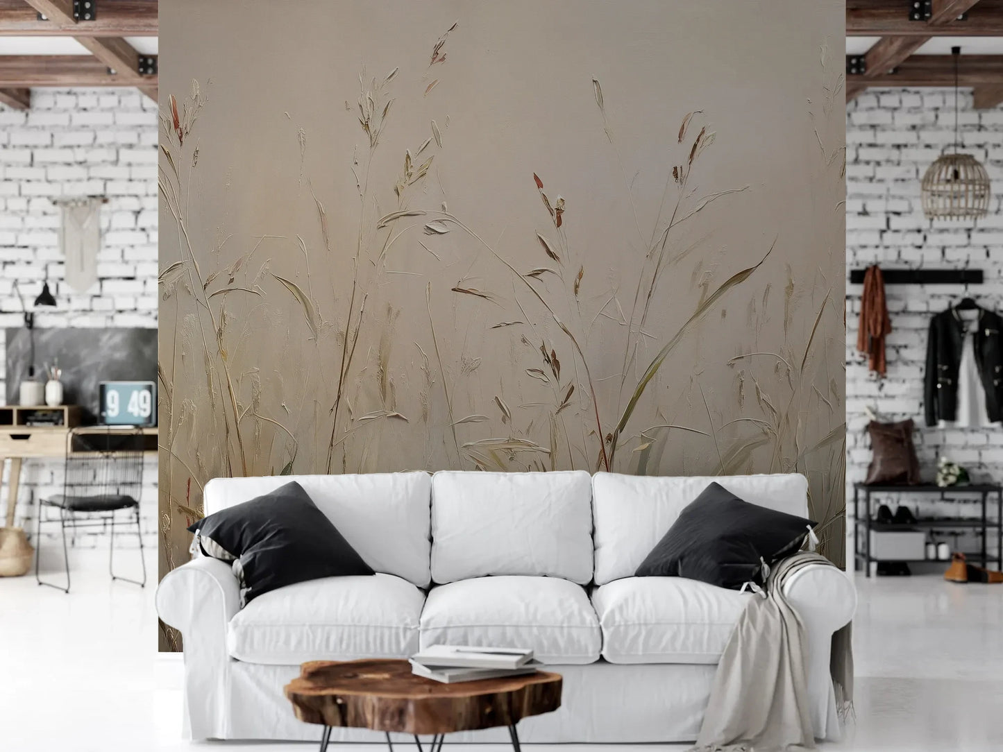 Wzór fototapety PEACEFUL WHISPERS - tapeta z mglistymi trawami o świcie pokazanej w aranżacji salonu.