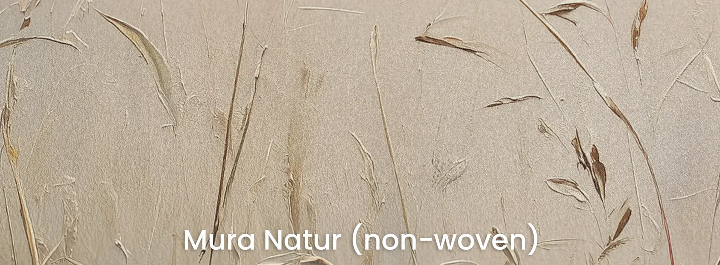 Zbliżenie na fototapetę PEACEFUL WHISPERS - tapeta z mglistymi trawami o świcie na naturalnym podłożu ekologicznym.