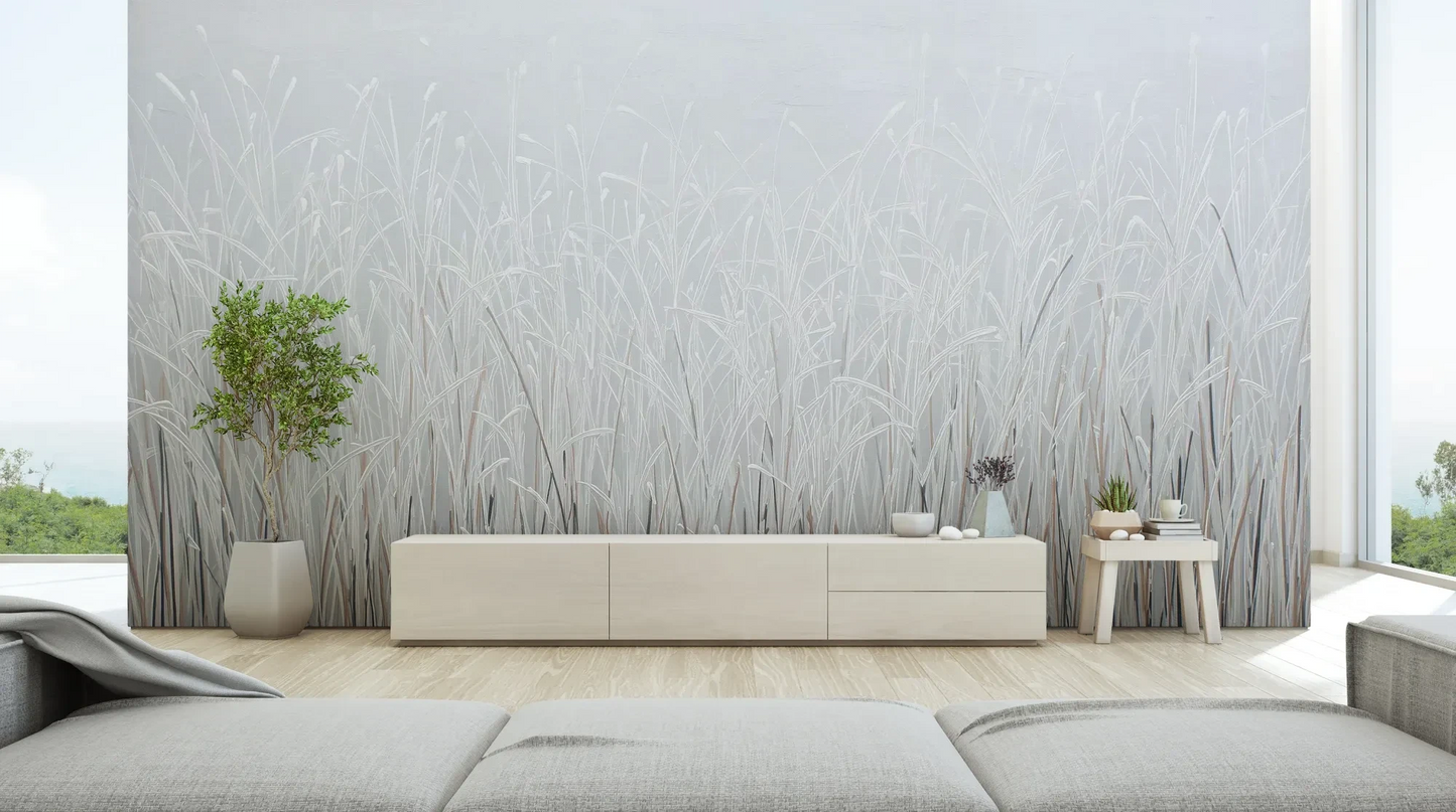 Wzór fototapety FROSTBOUND SERENITY - tapeta z zimowymi trawami w szarej mgle pokazanej w aranżacji salonu.