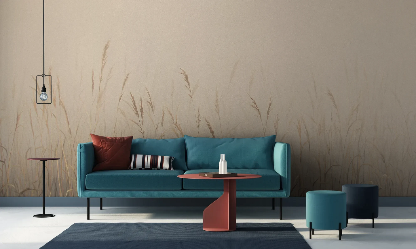 Wzór fototapety MISTY SILENCE - tapeta z mglistymi trawami o świcie pokazanej w aranżacji salonu.