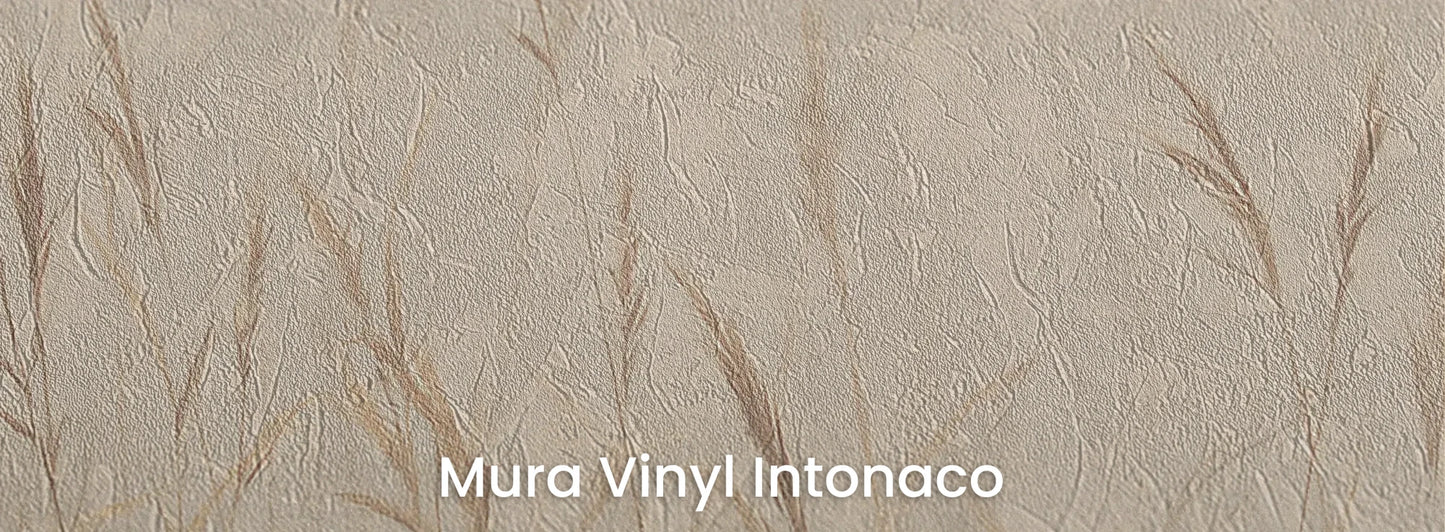 Zbliżenie na fototapetę MISTY SILENCE - tapeta z mglistymi trawami o świcie na podłożu o strukturze tartego tynku.