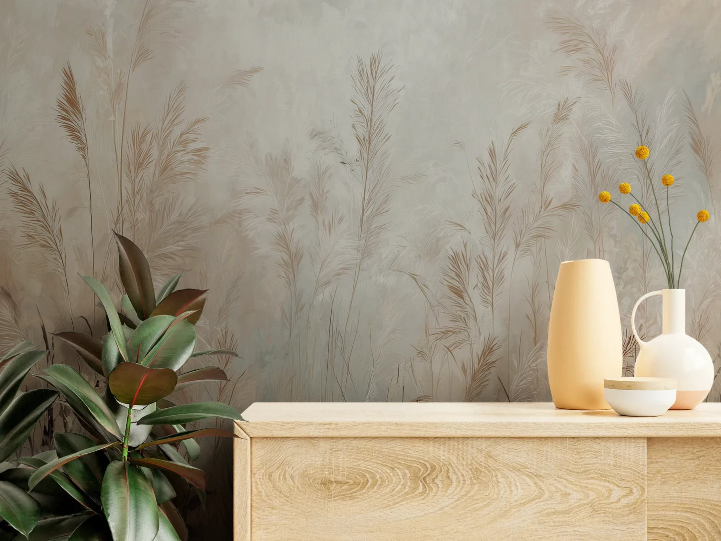 Fototapeta FEATHERED SOLACE - tapeta z mglistymi trawami w jasnej tonacji pokazana w aranżacji wnętrza z akcentem na ścianie.