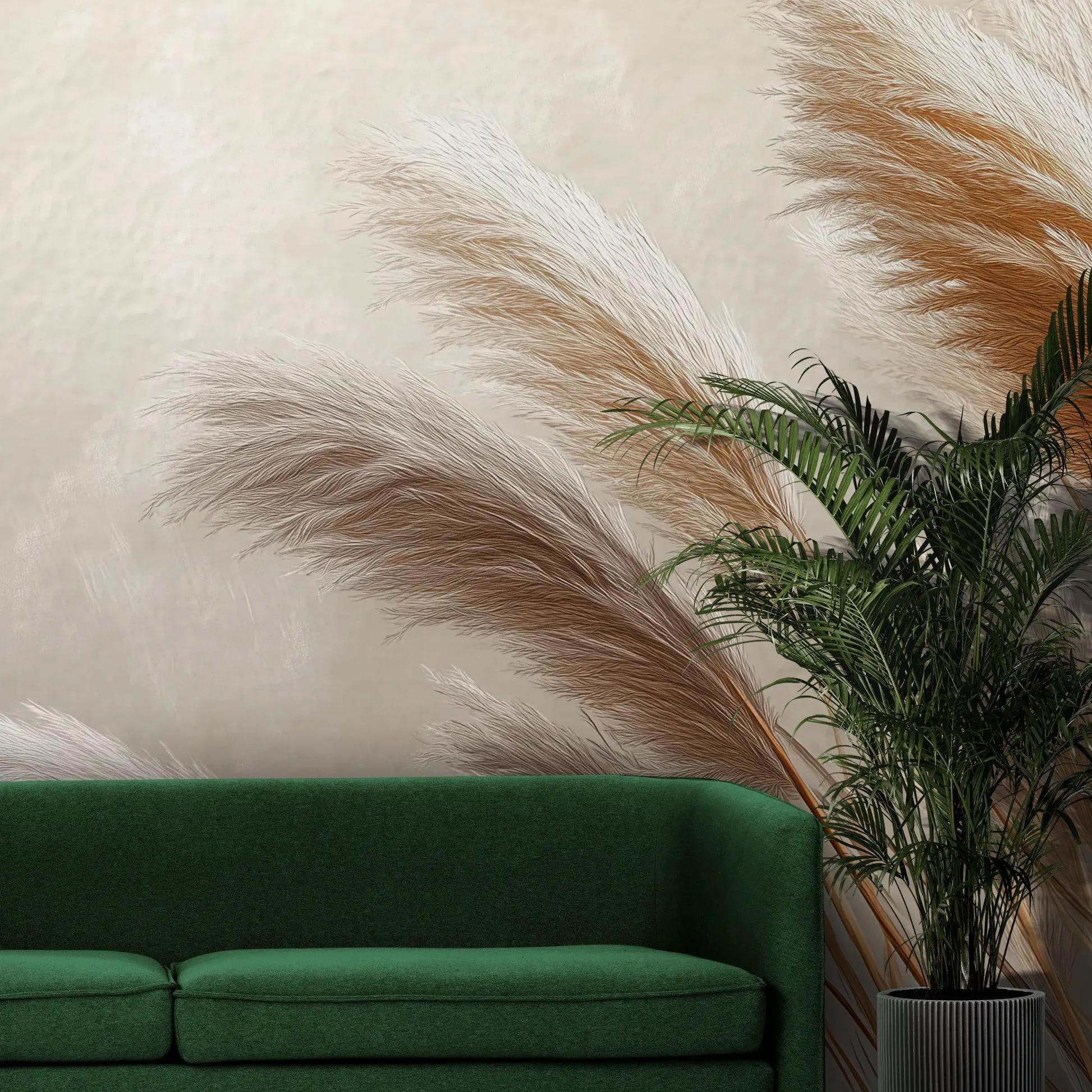 Fototapeta GENTLE PLUMES - tapeta z beżowymi źdźbłami trawy na jasnym tle pokazana w aranżacji wnętrza z akcentem na ścianie.