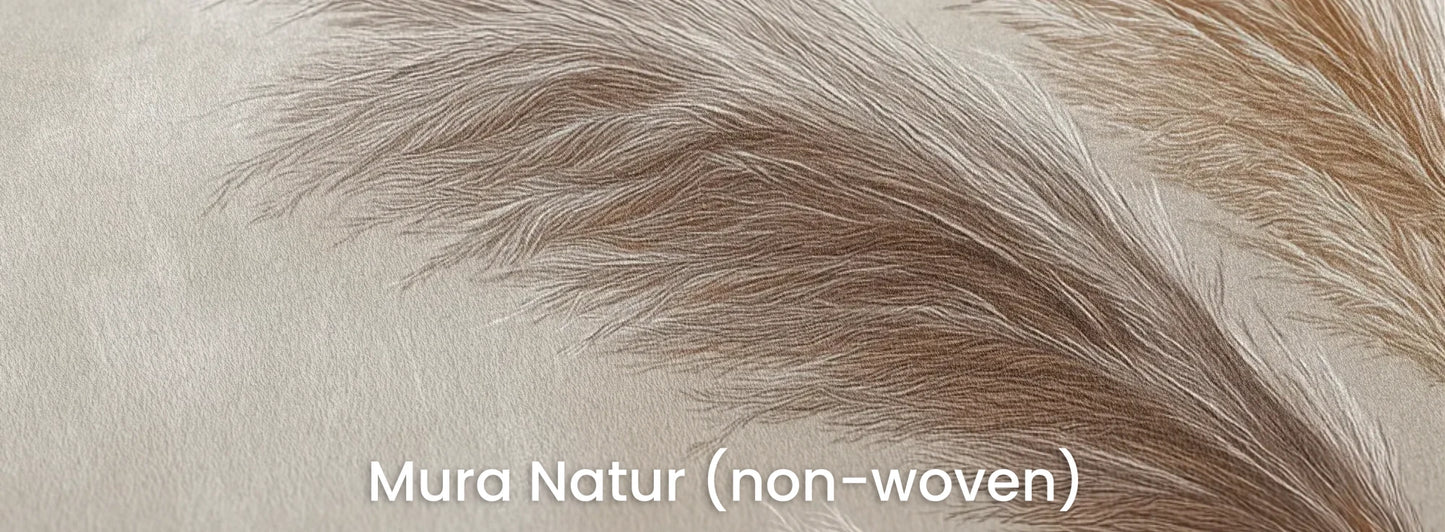 Zbliżenie na fototapetę GENTLE PLUMES - tapeta z beżowymi źdźbłami trawy na jasnym tle na naturalnym podłożu ekologicznym.