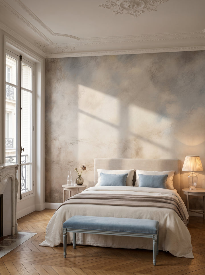 Fototapeta artystyczna o nazwie ETHEREAL MARBLE SKIES w aranżacji wnętrza: sypialnia w paryskim apartamencie.