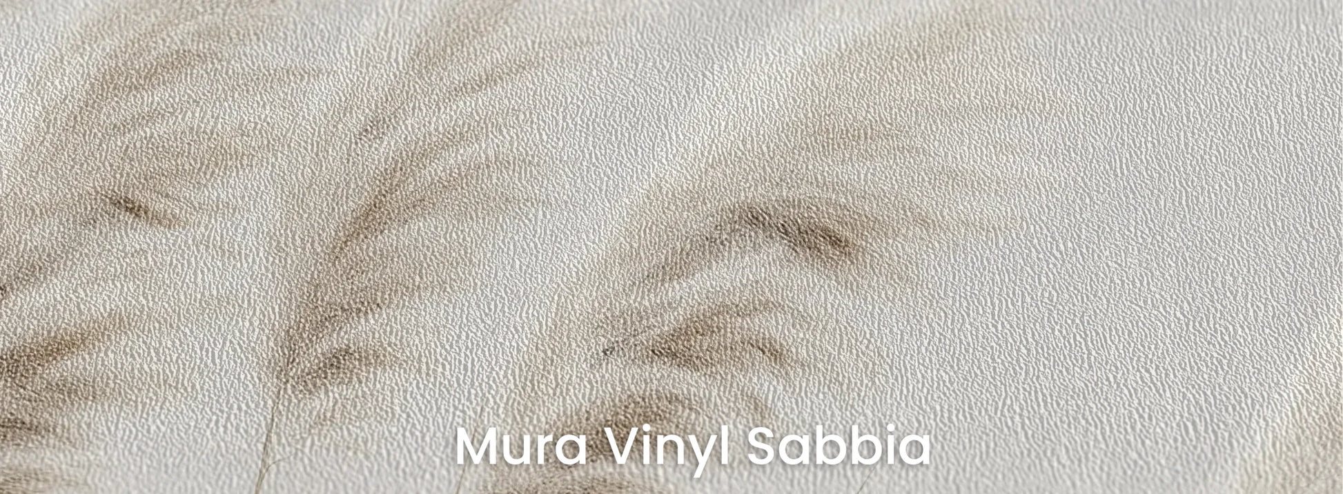 Zbliżenie na fototapetę WINDSWEPT DREAMS - tapeta z delikatnymi trawami na jasnym tle na podłożu o strukturze ziarna piasku.