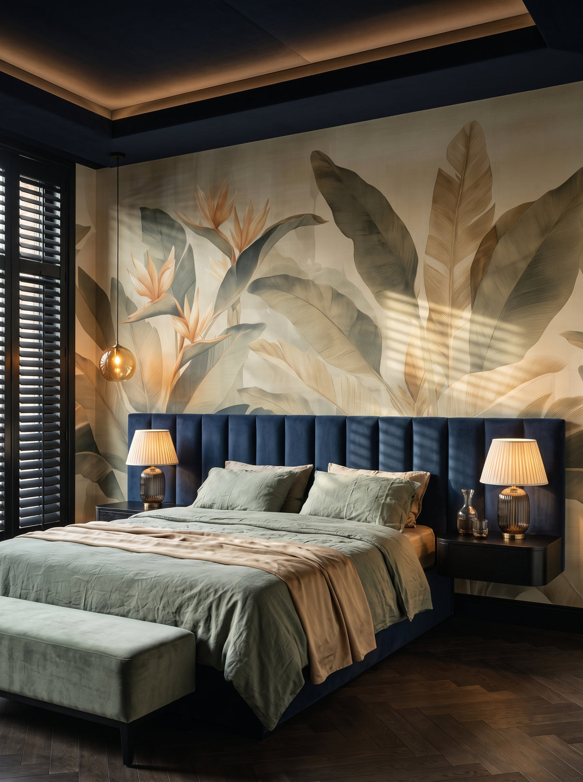 Fototapeta artystyczna o nazwie PARADISE CROWN w aranżacji wnętrza: ciemna sypialnia w designerskim hotelu butikowym.