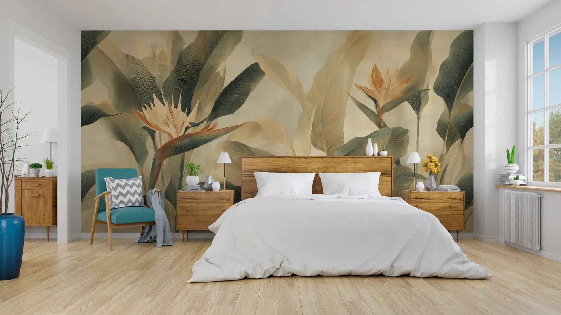 Wzór fototapety STRELITZIA BREEZE - tapeta z egzotycznymi kwiatami rajskiego ptaka pokazanej w aranżacji sypialni.