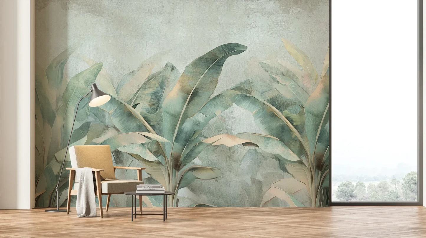 Wzór fototapety COASTAL PALMS - tapeta z tropikalnymi liśćmi w pastelowych odcieniach pokazanej w aranżacji salonu.