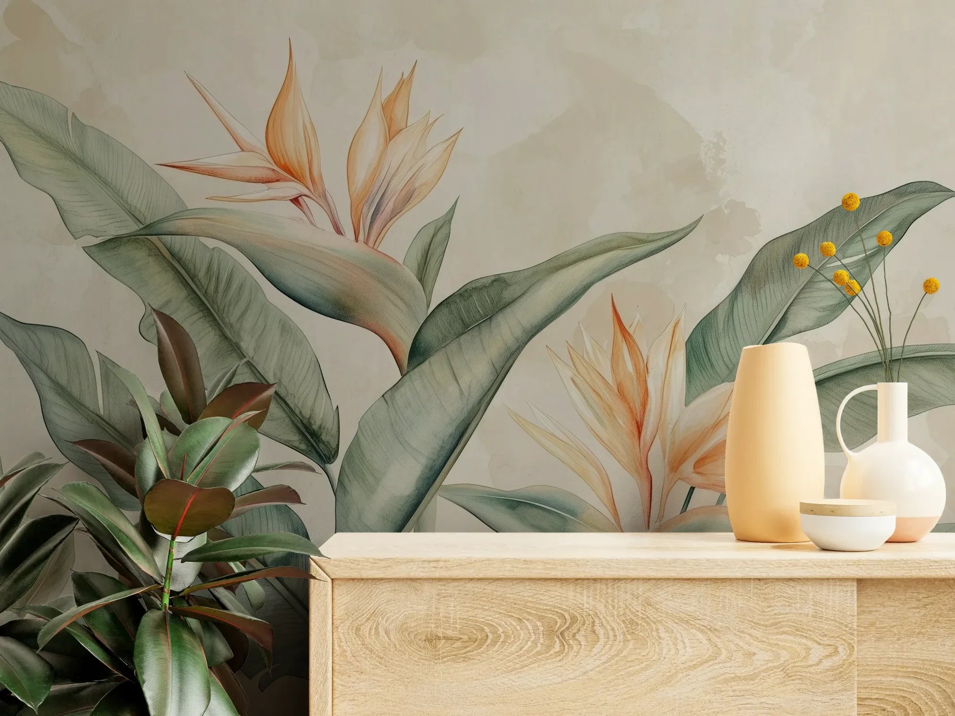 Fototapeta STRELITZIA MELODY - tapeta z rajskimi kwiatami w pastelowych odcieniach pokazana w aranżacji wnętrza z akcentem na ścianie.