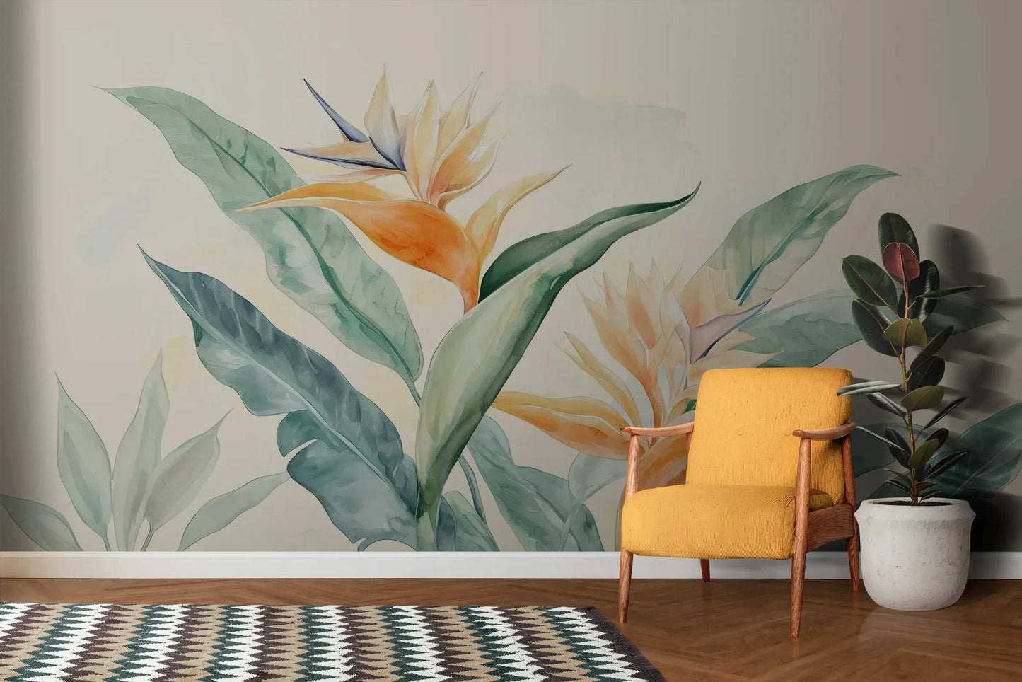 Wzór fototapety PARADISE GLOW - tapeta z tropikalnymi kwiatami strelicji w pastelowych barwach pokazanej w aranżacji salonu.