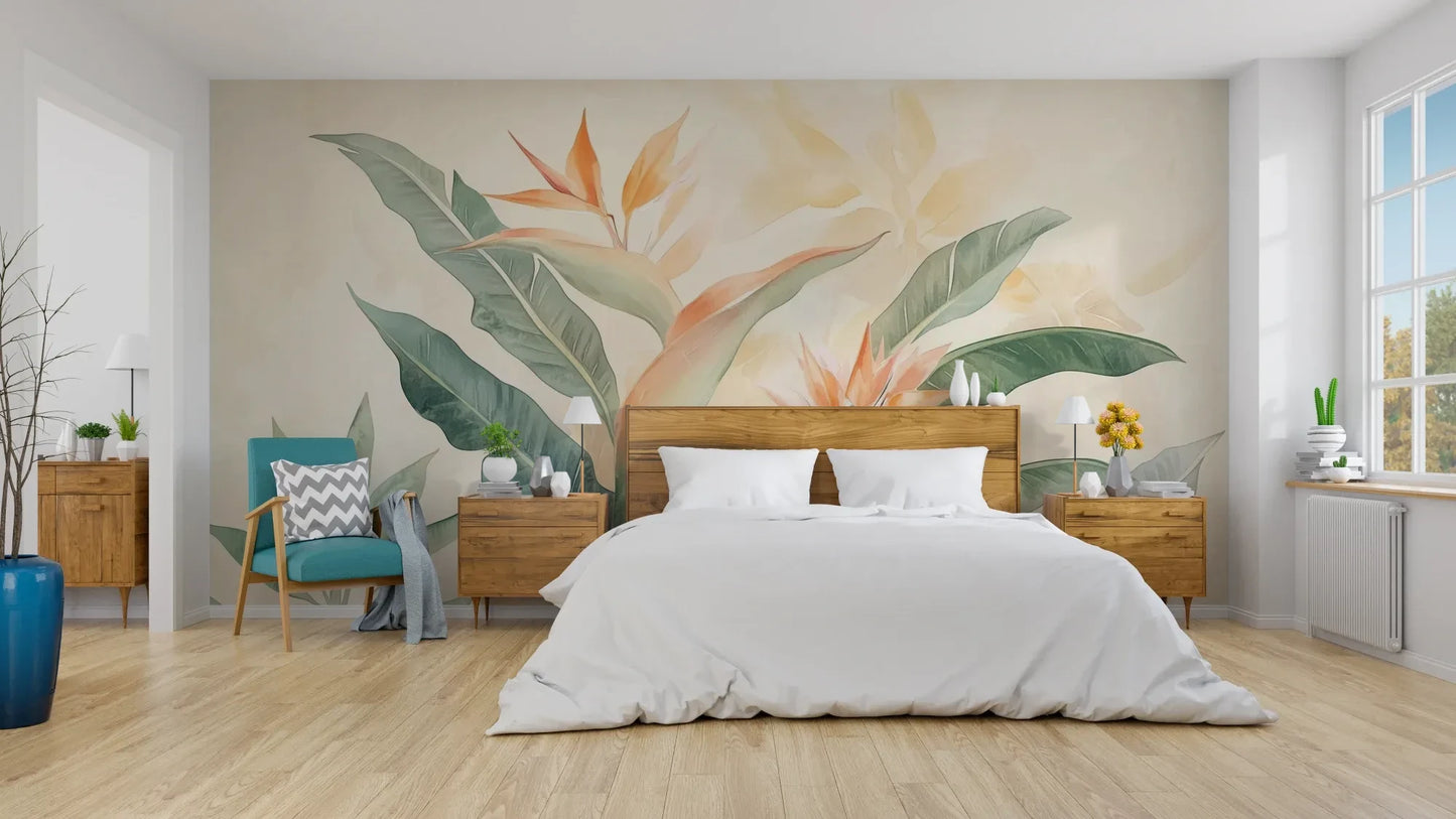 Wzór fototapety TROPICAL SOFTNESS - tapeta z delikatnymi liśćmi strelirii pokazanej w aranżacji sypialni.