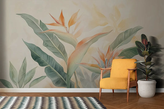 Wzór fototapety TROPICAL SOFTNESS - tapeta z delikatnymi liśćmi strelirii pokazanej w aranżacji salonu.