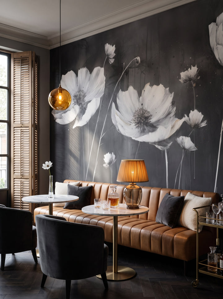 Fototapeta artystyczna o nazwie ETHEREAL NOCTURNE BLOOMS w aranżacji wnętrza: bar lounge w butikowym hotelu.