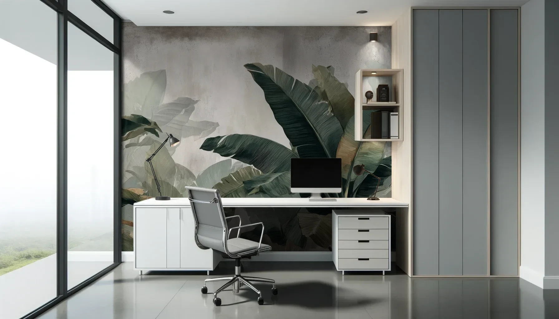 Fototapeta TROPICAL SHADOWS - tapeta z tropikalnymi liśćmi bananowca w artystycznym stylu pokazana w aranżacji biura.
