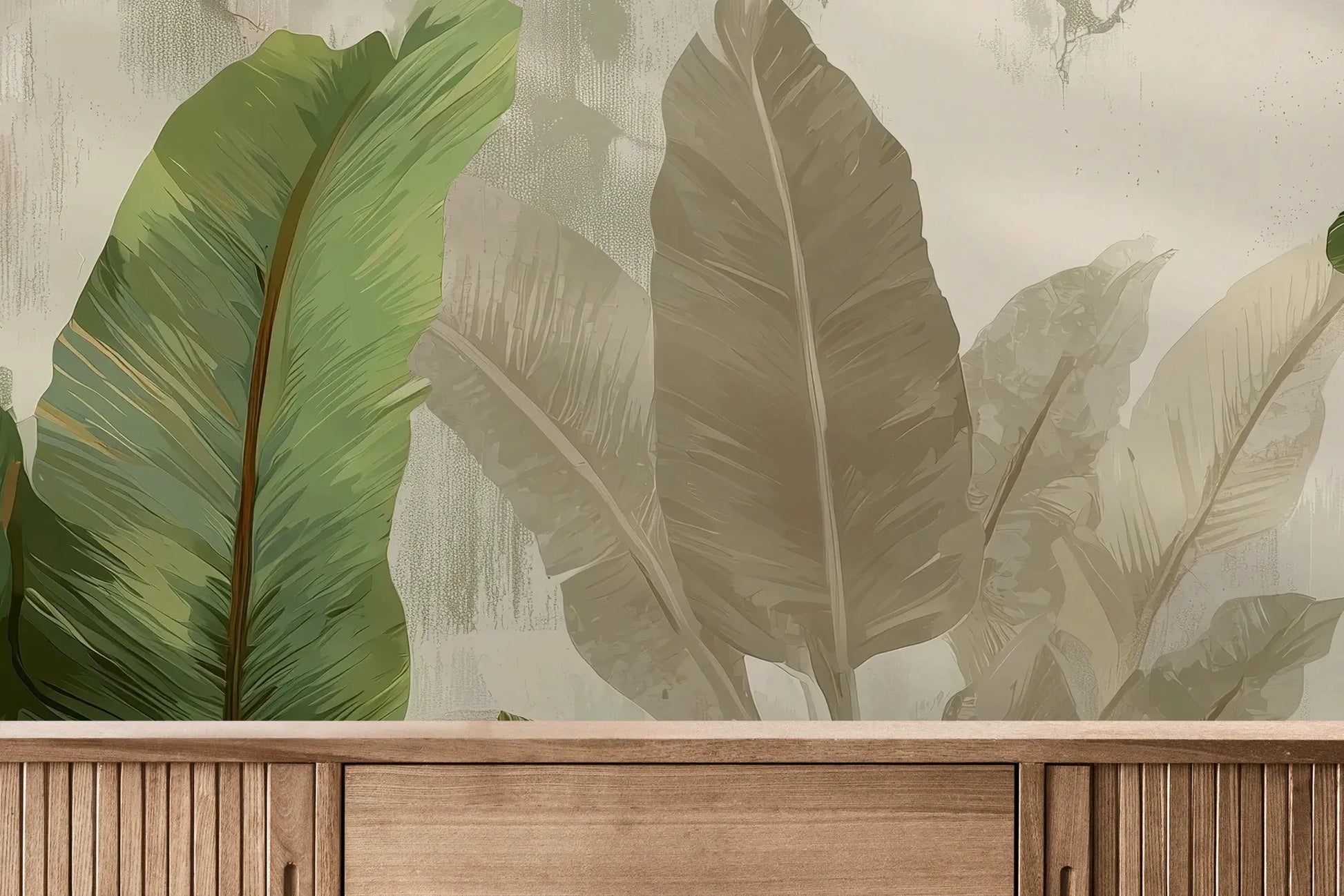 Fototapeta TROPICAL ELEGANCE - tapeta z motywem bananowych liści pokazana w aranżacji wnętrza z akcentem na ścianie.